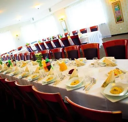 מלון Hotel 3 סווראוץ'