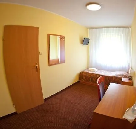 מלון Hotel 3