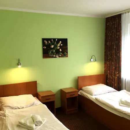 Hotel 3 מלון