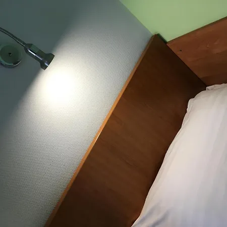 Hotel 3 2* סווראוץ'